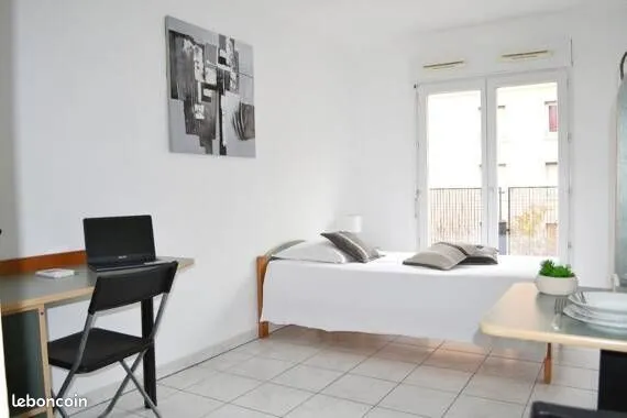 Location studios centre-ville Aixois 