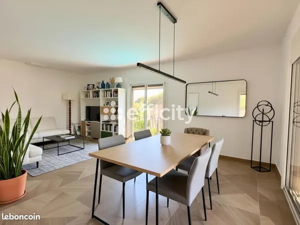 Maison 5 pièces 140 m² 