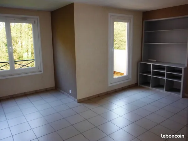 Appartement f4 emerainville bourg 
