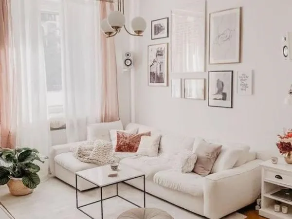 4 PIÈCES offrant 179m² de surface privative 