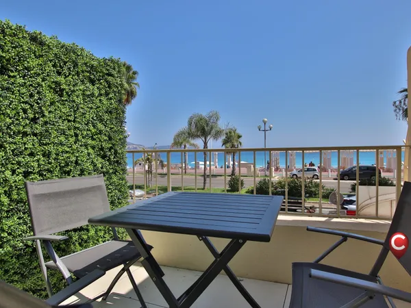 2 pièces 35 m² Promenade des Anglais - 2 pièces terrasse - ET 