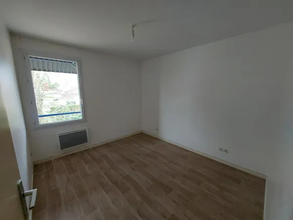 Beau T3 à louer proche tous commerces 