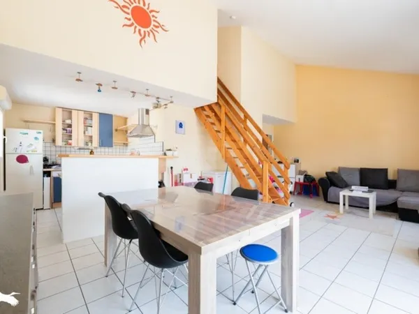 Duplex de 3 pièces principales 