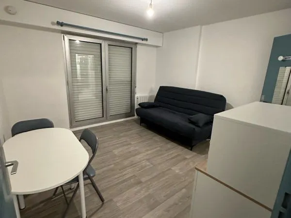 Studio t1 de 21 m2 meublé 