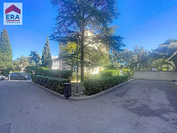 A VENDRE MARSEILLE 13014 SAINTE MARHE APPARTEMENT TYPE 4 AVEC BALCON . 