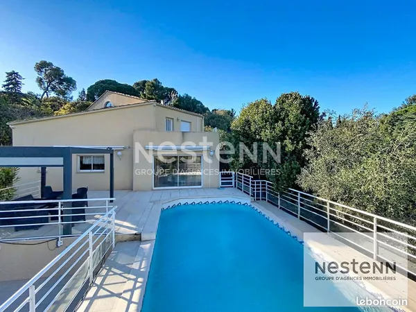 Villa 6 pièces 170 m² 