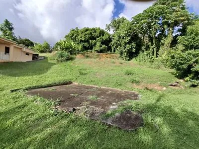 TERRAIN 646m² DANS CADRE PAYSAGER PROCHE DES COMMODITES 