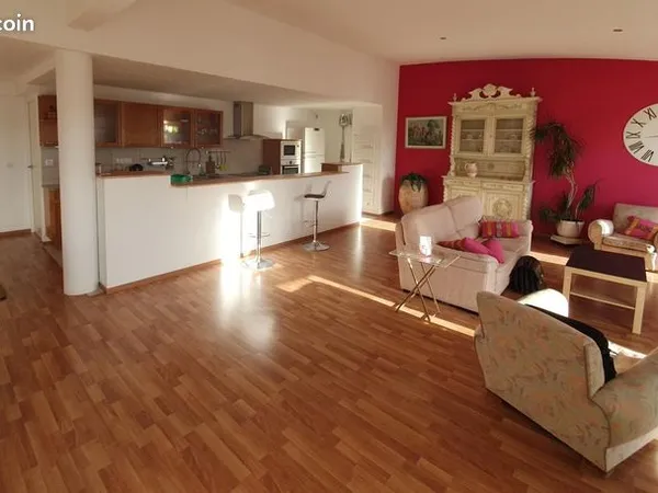 Appartement 3 pièces 131 m² 