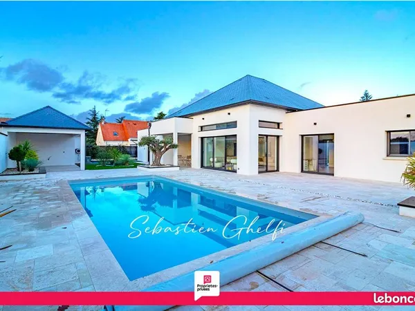 Maison 7 pièces 202 m² 