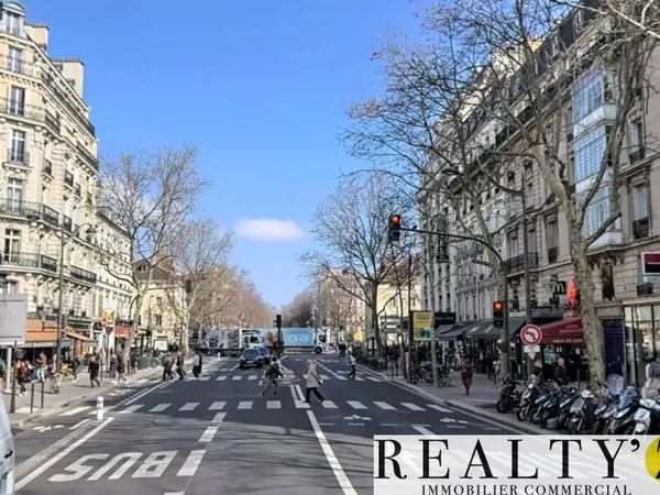 Boutique 2 pièces 246 m² 