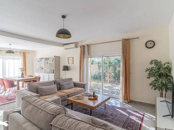 Maison de plain-pied 5 pièces 123 m² 