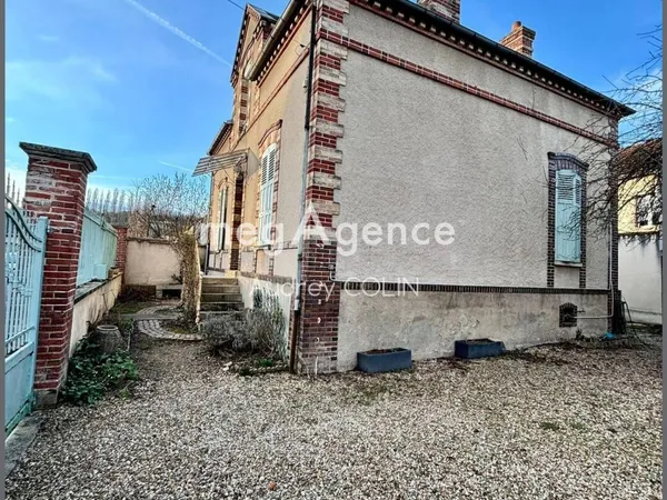 Maison 20 pièces 110 m² 