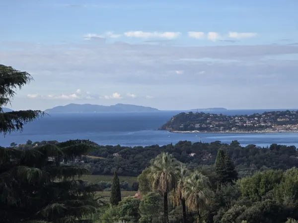 Vue mer sur les Iles 