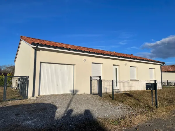À louer maison à saint Pierre du mont 