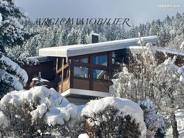 CHALET D'EXCEPTION. Un Panorama rare, Une Signature architecturale unique 