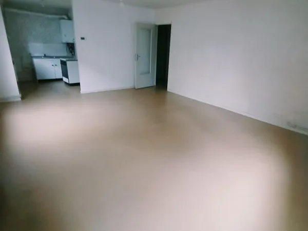 Appartement T2 de 52 m² - Rez-de-chaussée - Valenciennes, à 450 m du centre-ville - Habitation 