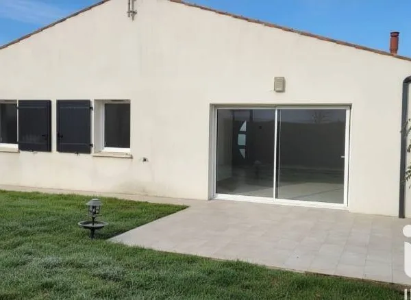 Maison de plain-pied 4 pièces 82 m² 