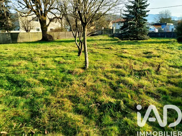 Terrain 821 m² 