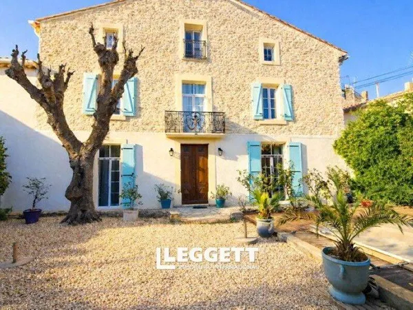 Maison 9 pièces 275 m² 