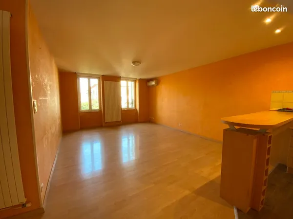 Appartement T3 à Carmaux 