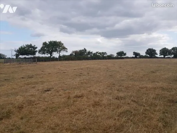 Terrain 690 m² 