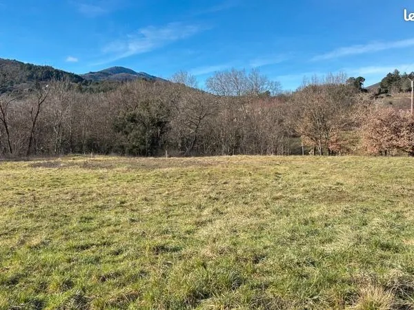 Terrain 778 m² Rocher 