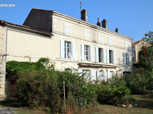 Propriété 9 pièces 208 m² 