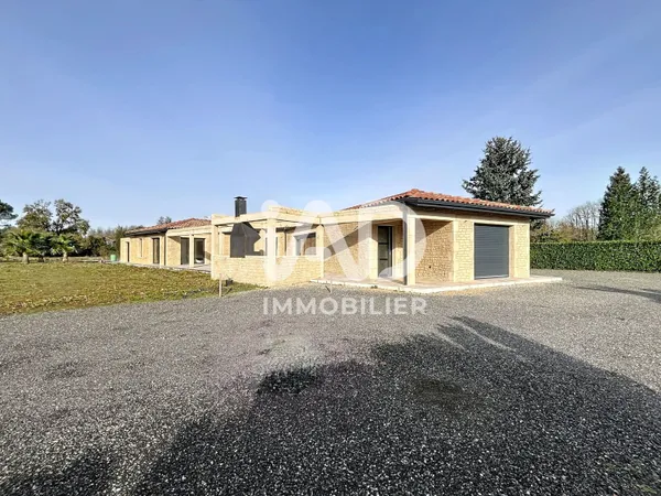 Vends maison moderne et bien située 