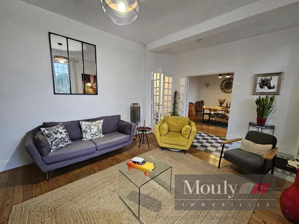 Jolie maison bourgeoise des années 30 avec jardin dans un quartier résidentiel du centre ville de 