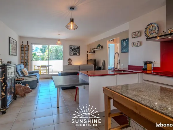 EN EXCLUSIVITÉ - Appartement T4 avec varangue et place de parking à Sainte Clotilde, SUNSHINE 