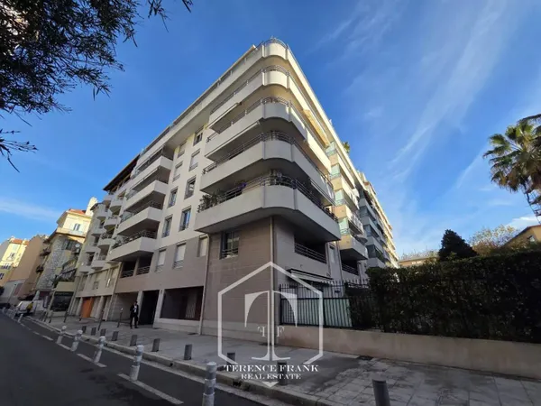 Parking - Garage Location Nice   170€