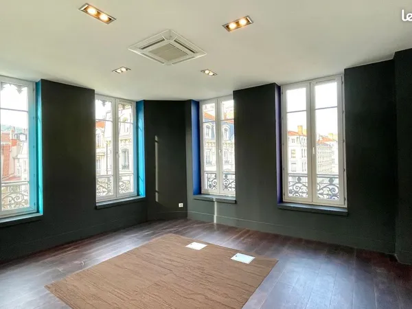 Bureaux 130 m² LYON 