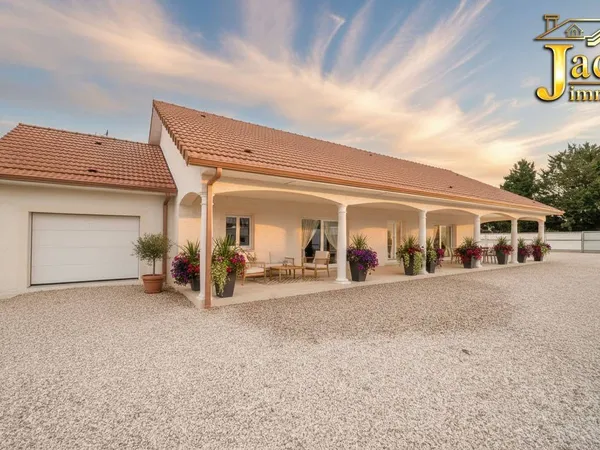 Maison de plain-pied 5 pièces 140 m² 