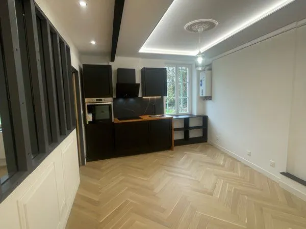 Appartement F2 refait à neuf 