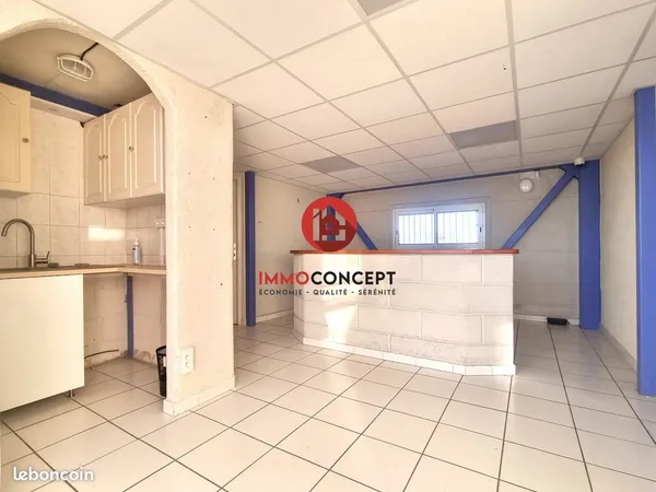Bureaux 122 m² Laudun-l'Ardoise 
