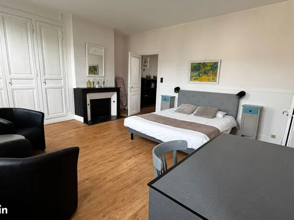 Appartement 1er étage Centre ville Châtellerault 