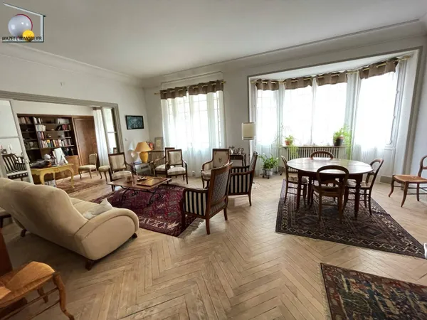 Appartement 6 pièces 164 m² 