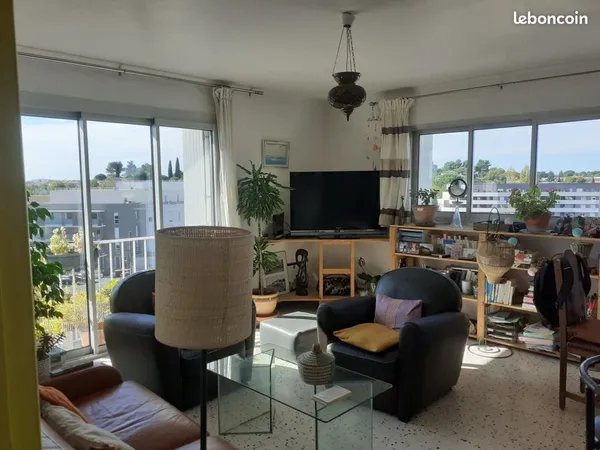 T3 Montpellier Dernier Etage Lumineux Climatisé 