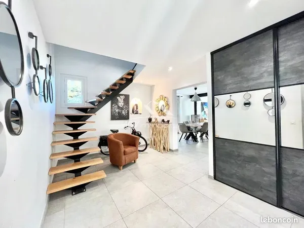 Maison 6 pièces 148 m² 