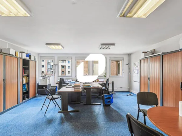 Bureaux 1303 m² 