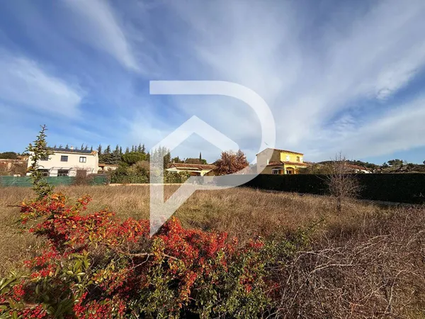 Terrain constructible 870 m² 