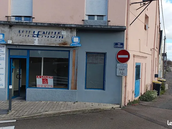 Local commercial 90 m² PARAY LE MONIAL 