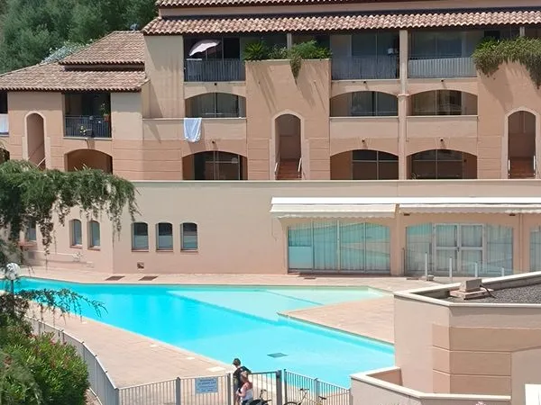 Appartement duplex T2 avec stationnement 
