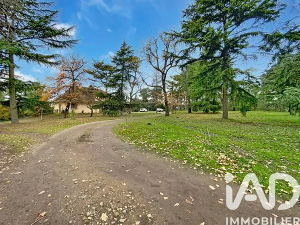 Maison 7 pièces 234 m² 