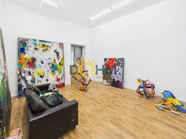 Loft 2 pièces 93 m² 