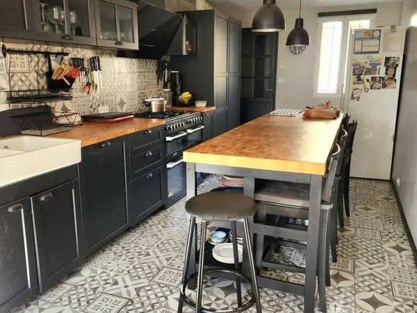 Maison 7 pièces 220 m² 