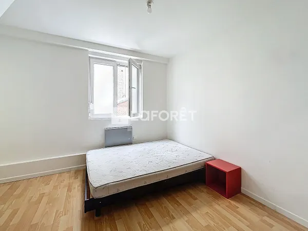 Chambre de service 1 pièce 13 m² 