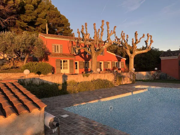 Maison 5 pièces 144 m² 