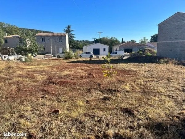 Terrain 450 m² Le Cannet Des Maures 