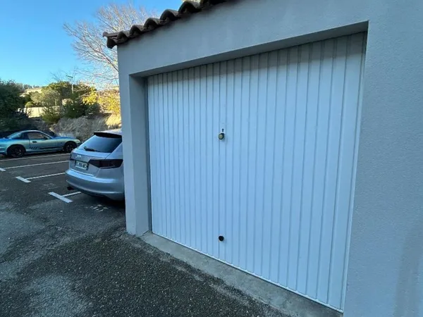 Parking - Garage Location Nîmes   86€